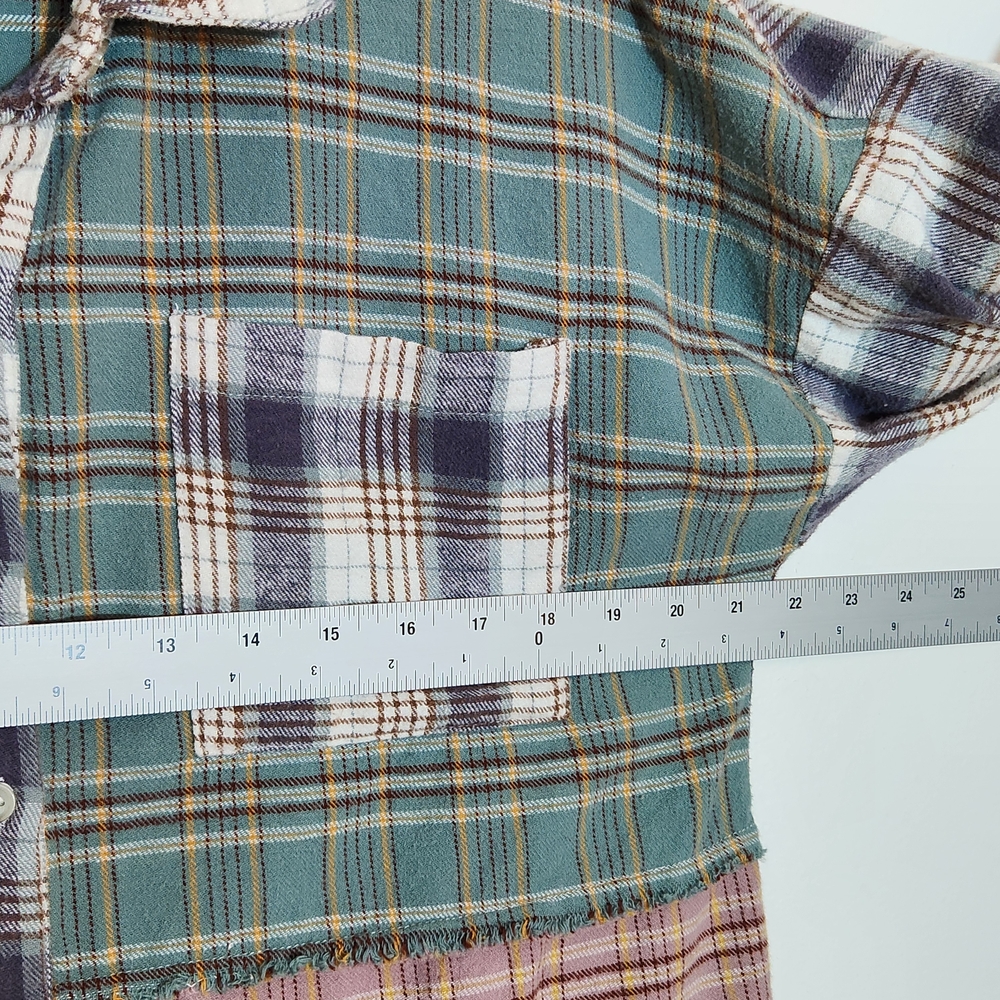 Hem & Thread Multi-Color Plaid Flannel Button Down Shirt Size Medium - Picture 9 of 12